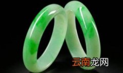 翡翠可以泡水里吗 翡翠是否可以用水泡