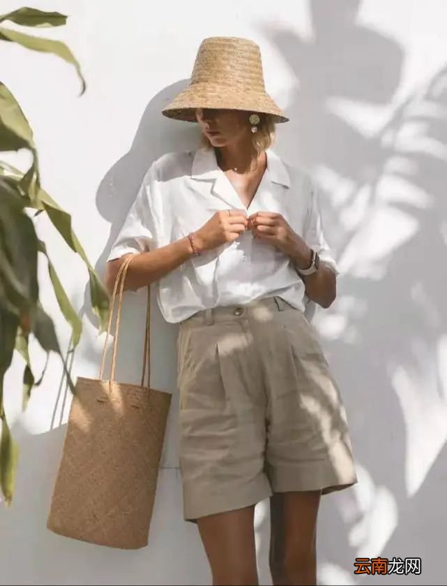 牛仔短裤穿腻了？试试今年大火的百慕大短裤吧
