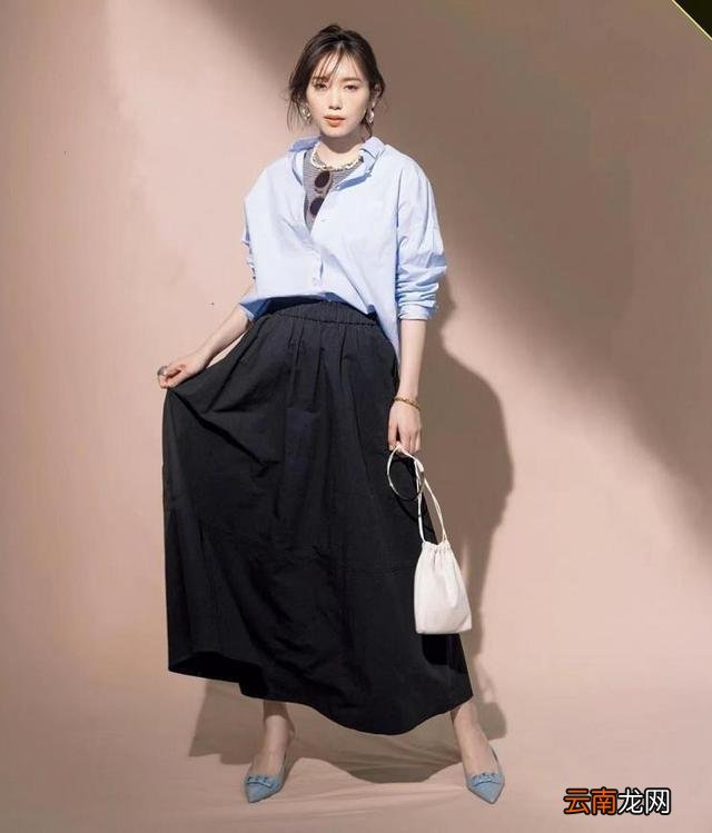 上了年纪的女人 建议多穿衬衫配西装裤