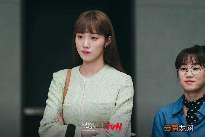 李圣经的私服才是普通女孩的穿衣模版