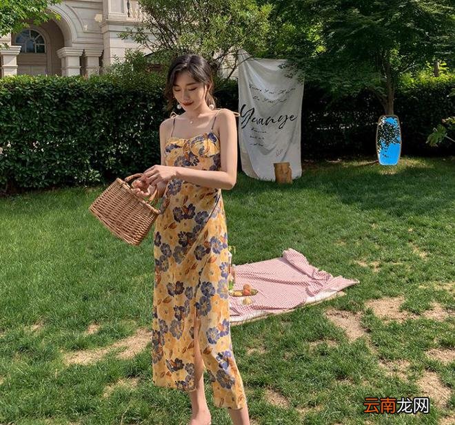 夏天穿短裙太俗气？建议穿这3款长裙，优雅气质又高级
