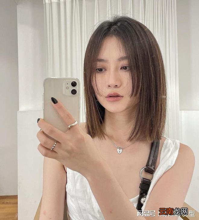 不留刘海也好看的3种女生发型 时尚减龄显脸小