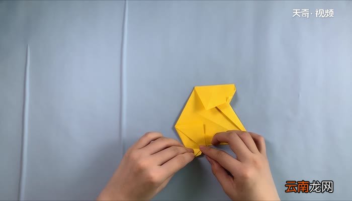 圣诞熊的折法 怎么折圣诞熊