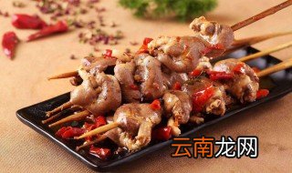 鸡头怎么做才好吃 火辣鸡头做法简单滋味好