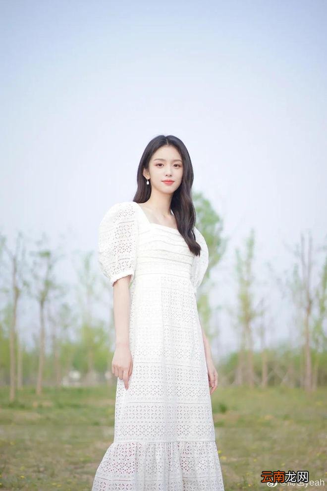 伊周星潮流｜夏天到，女明星小裙子鉴赏来啦～