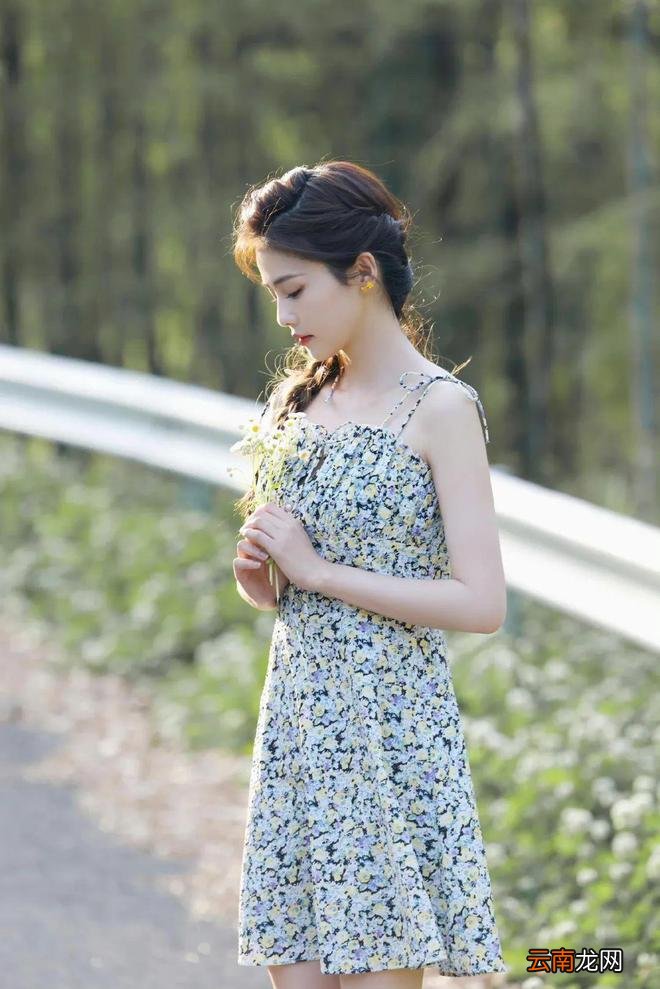 伊周星潮流｜夏天到，女明星小裙子鉴赏来啦～