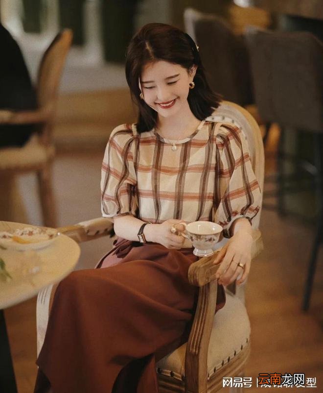 女人会不会穿看三点就知道！穿对衣服时尚减龄，穿搭不对身材浪费