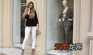 米色裤子怎么搭配衣服和鞋子冬 米色裤子怎么搭配衣服和鞋子