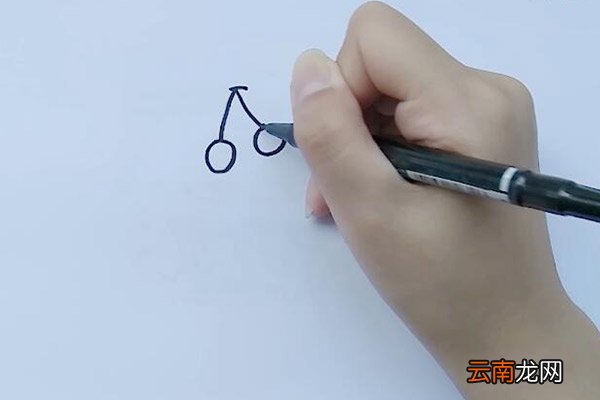 小蛋糕的简笔画 小蛋糕怎么画