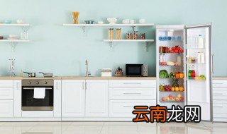 盐水放冰箱能结冰吗，盐水可以去冰箱的冰吗