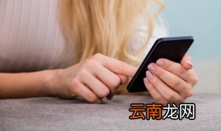 手机特别烫能放冰箱里嘛 手机太烫能放冰箱吗