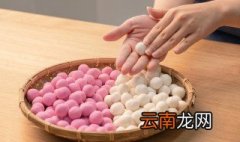 玫瑰黑芝麻汤圆的做法 玫瑰黑芝麻汤圆怎么做