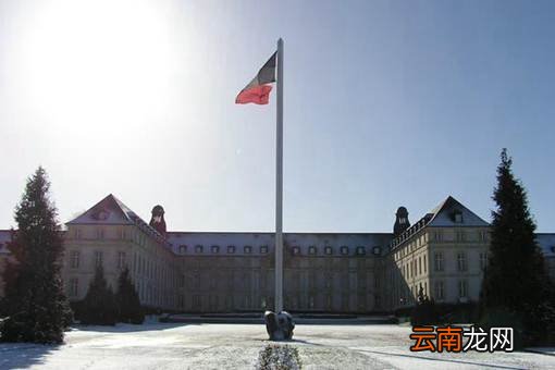 戴高乐成为法国总统后为何首先选择访问中国