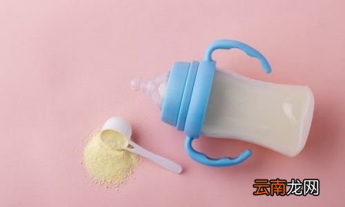 宝宝吃辅食还要喝奶吗