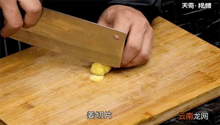 肉蟹炖豆腐的做法 肉蟹炖豆腐怎么做