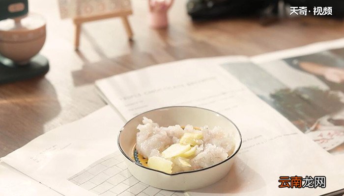 胡萝卜虾饼的做法 胡萝卜虾饼怎么做