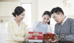 妈妈本命年兔送什么礼物 妈妈本命年送什么礼物好