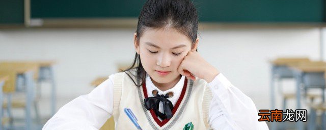 滚滚滔滔的意思 词语滚滚滔滔的意思