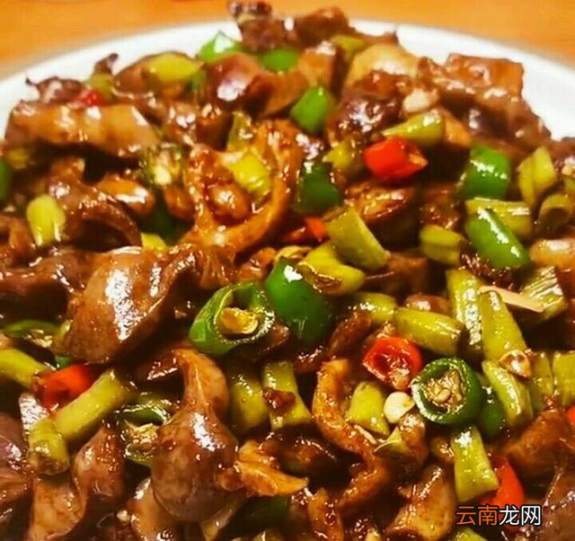 酸辣鸡杂的做法