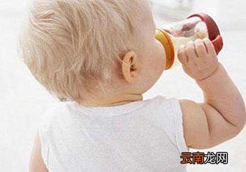 夏天宝宝喝什么水好 夏季宝宝喝什么水好
