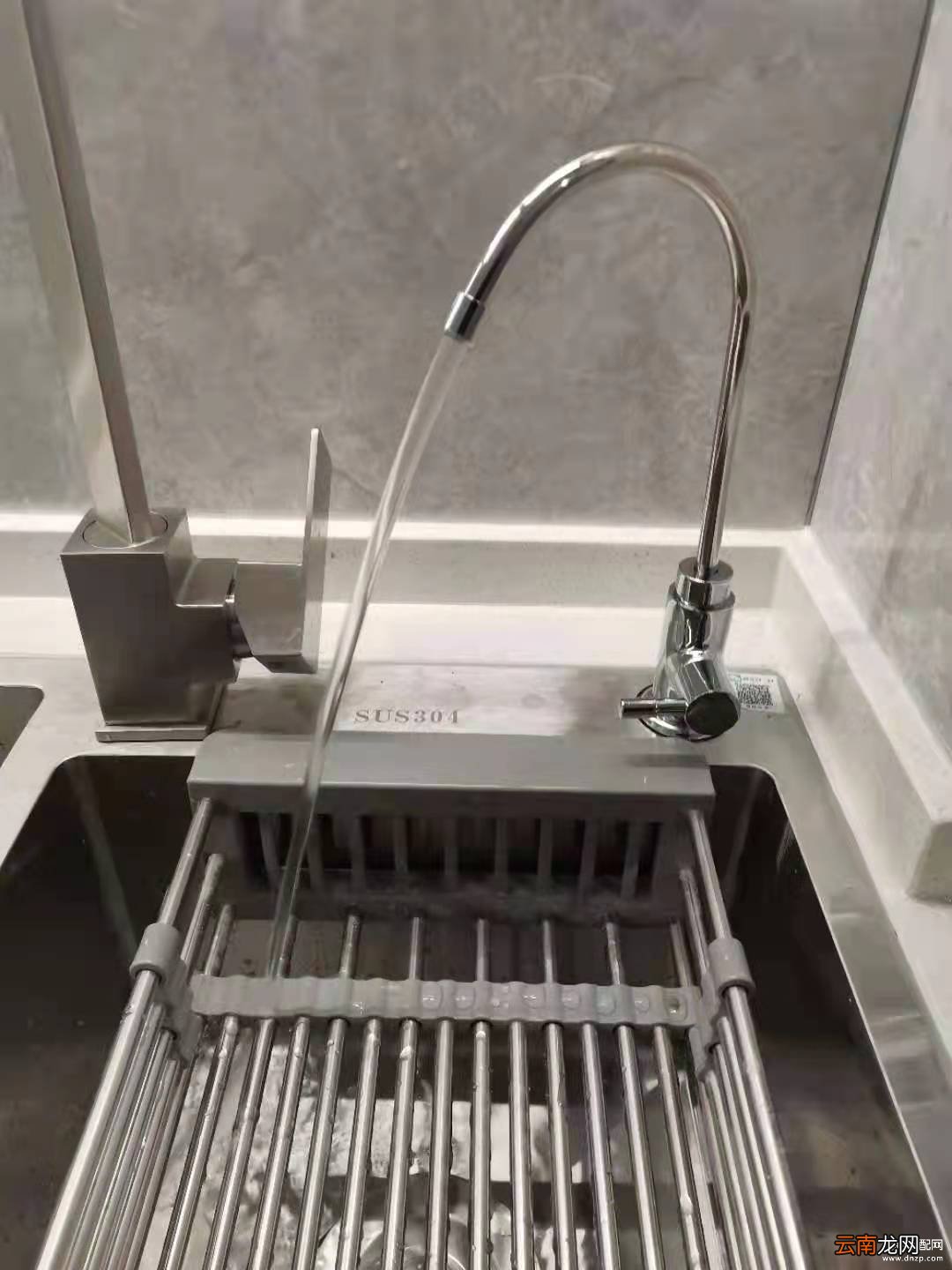 净水器换芯的详细方法 海尔净水器换滤芯后怎么复位