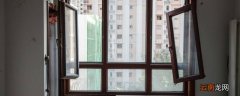 系统窗窗扇下面叫什么名字