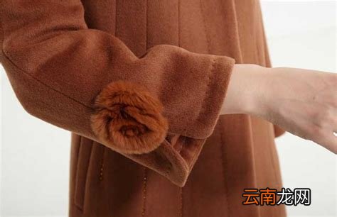 羊毛大衣在家怎么洗可以水洗吗
