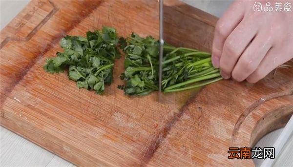 软饼卷菜饼怎么做 软饼卷菜饼的做法