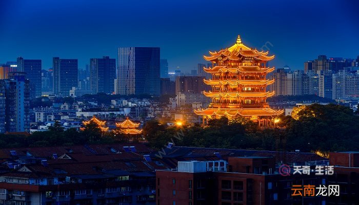 金陵晚望的主旨 金陵晚望的主旨是什么