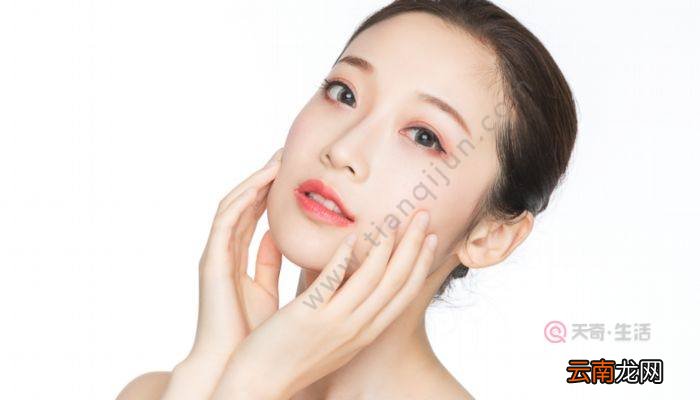 收缩毛孔的精华液怎么用 收缩毛孔精华液的使用方法