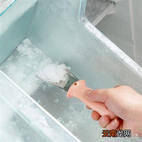 冰箱怎样快速除冰-