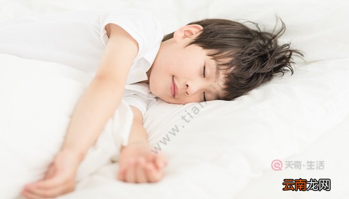 孩子不愿意分床睡怎么办 孩子不愿意分床睡该怎么办
