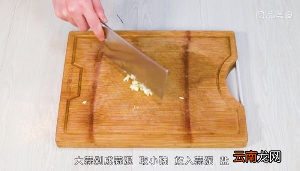 双粉蒸槐花的做法 双粉蒸槐花怎么做