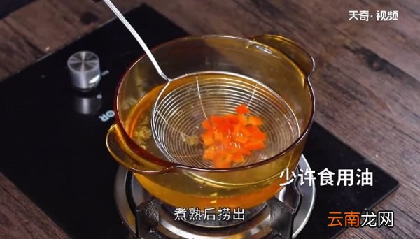 春笋叉烧肉炒蛋怎么做 春笋叉烧肉炒蛋咋做