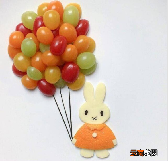 简单漂亮的幼儿水果拼盘图片，最可爱的竟然是一只黑猫