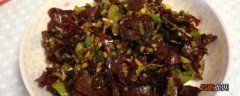 牛肉干怎么炒好吃，牛肉干怎么才能炒出绒毛