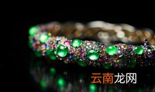 翡翠戴不进去怎么带 手镯怎么戴不进去