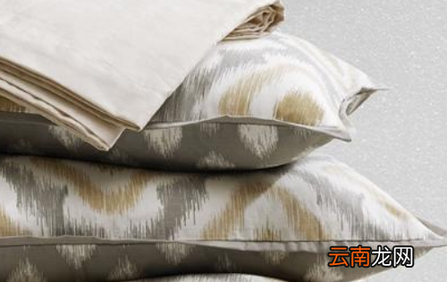 灰色床搭配什么颜色床单，灰色的床搭配什么颜色的四件套好看图片